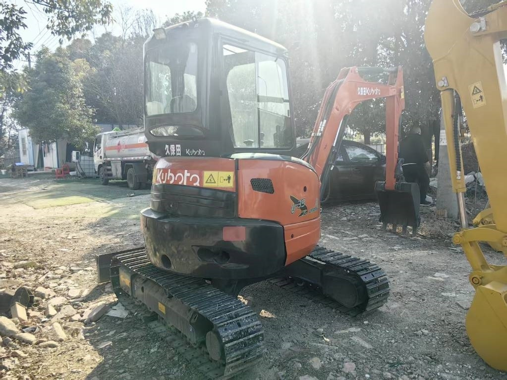 Kubota U 35 - حفارة مصغرة: صور 5 Kubota U 35 - حفارة مصغرة: صور 5