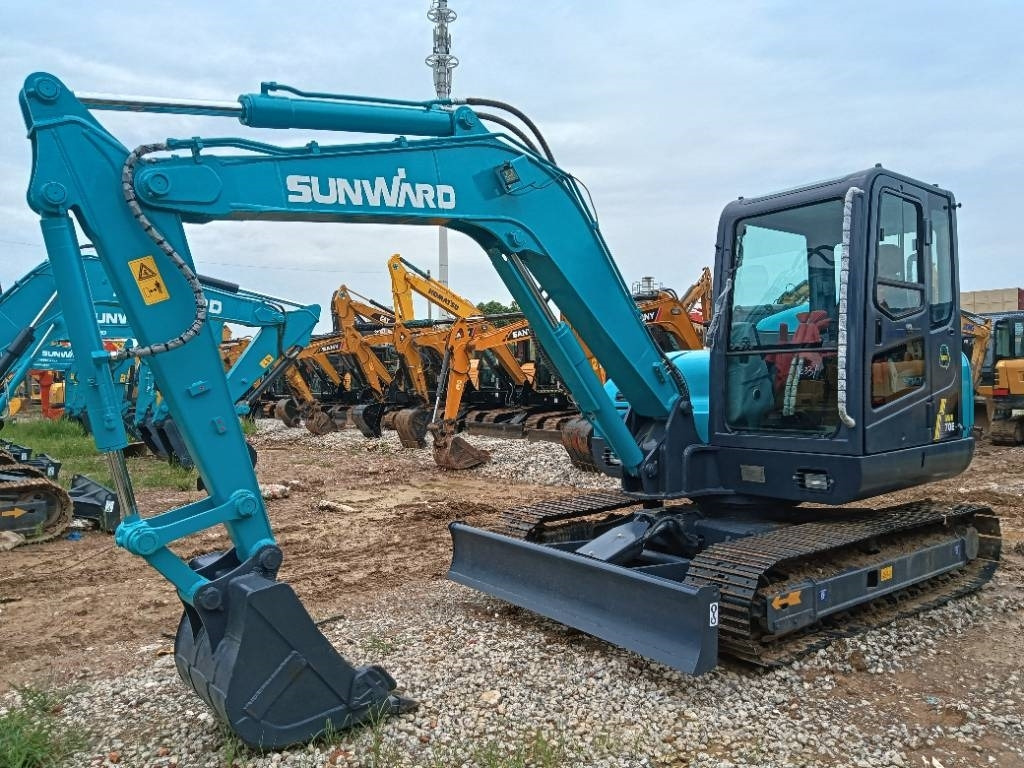 Sunward SWE 70 - حفارة مصغرة: صور 4 Sunward SWE 70 - حفارة مصغرة: صور 4