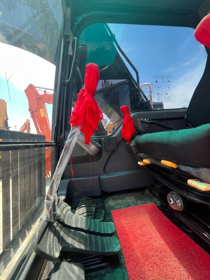 Volvo EC 140 - حفارات زحافة: صور 3 Volvo EC 140 - حفارات زحافة: صور 3