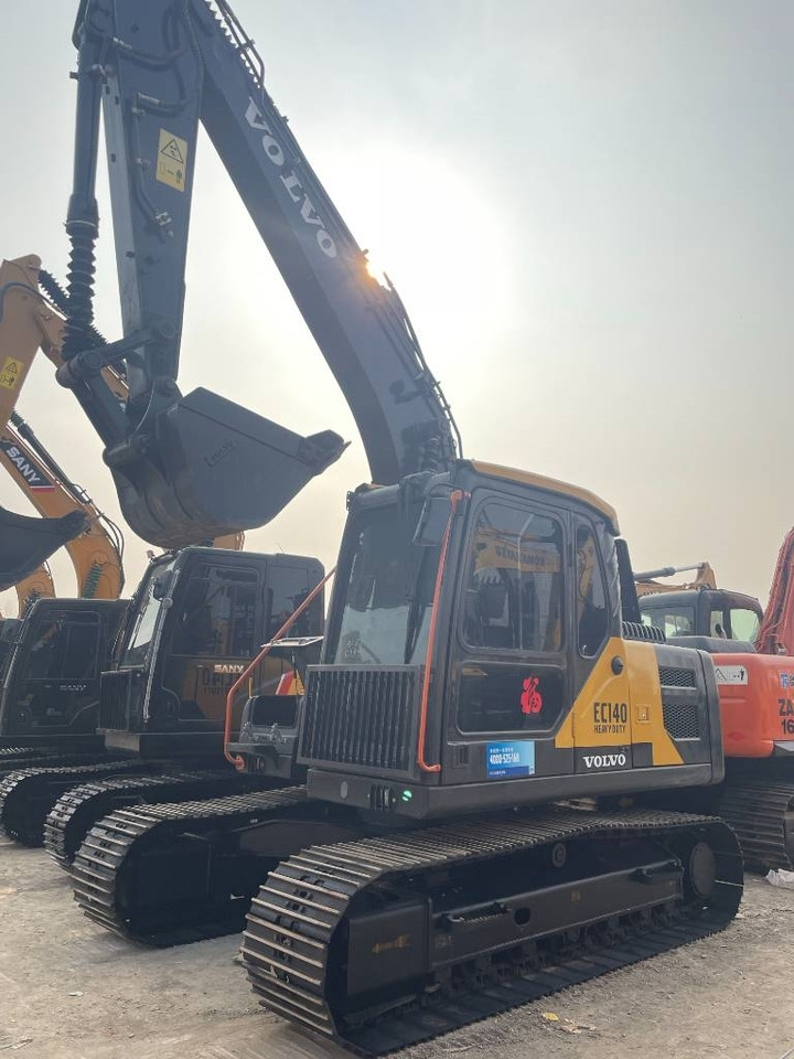 Volvo EC 140 - حفارات زحافة: صور 2 Volvo EC 140 - حفارات زحافة: صور 2