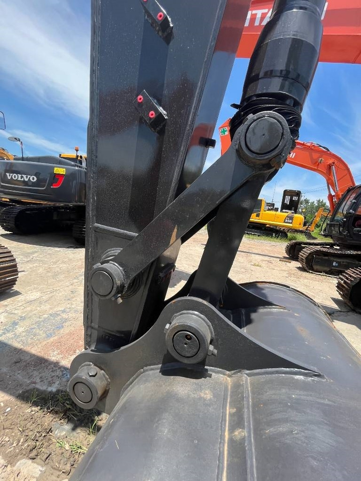 Volvo EC 140 - حفارات زحافة: صور 2 Volvo EC 140 - حفارات زحافة: صور 2