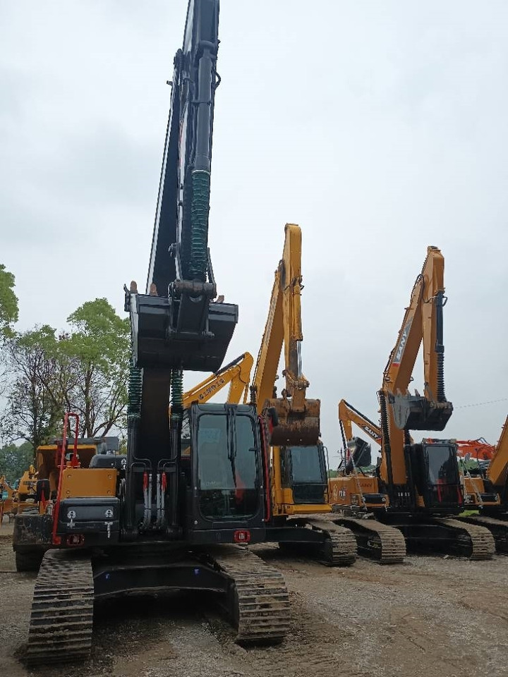 Volvo EC 210 - حفارات زحافة: صور 5 Volvo EC 210 - حفارات زحافة: صور 5