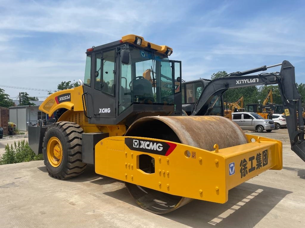 XCMG XS 223 J - مدماج: صور 1 XCMG XS 223 J - مدماج: صور 1