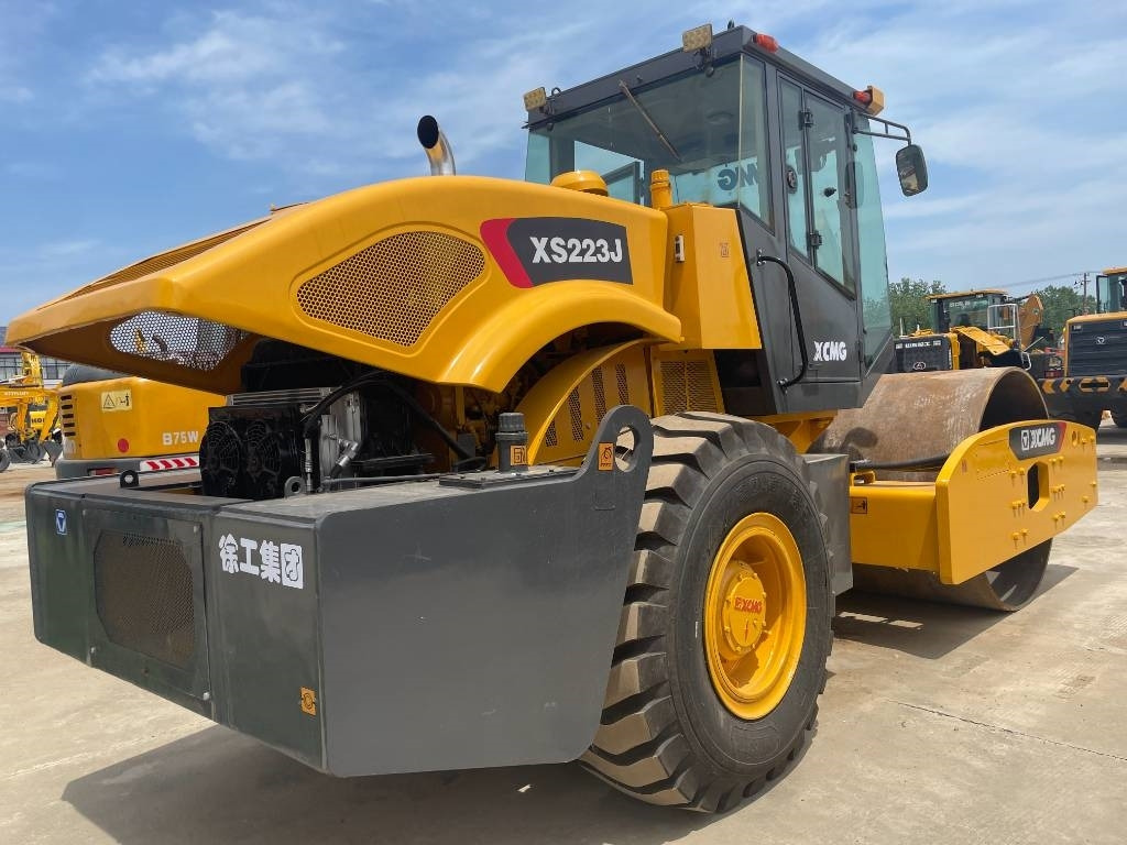 XCMG XS 223 J - مدماج: صور 4 XCMG XS 223 J - مدماج: صور 4
