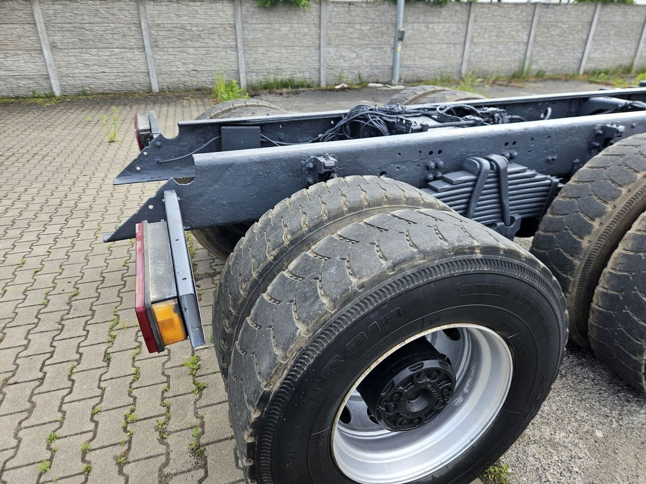 Scania 144 530 6X4 Manual Pump AND Injectros - Full Sprin G - الشاسيه شاحنة: صور 5 Scania 144 530 6X4 Manual Pump AND Injectros - Full Sprin G - الشاسيه شاحنة: صور 5