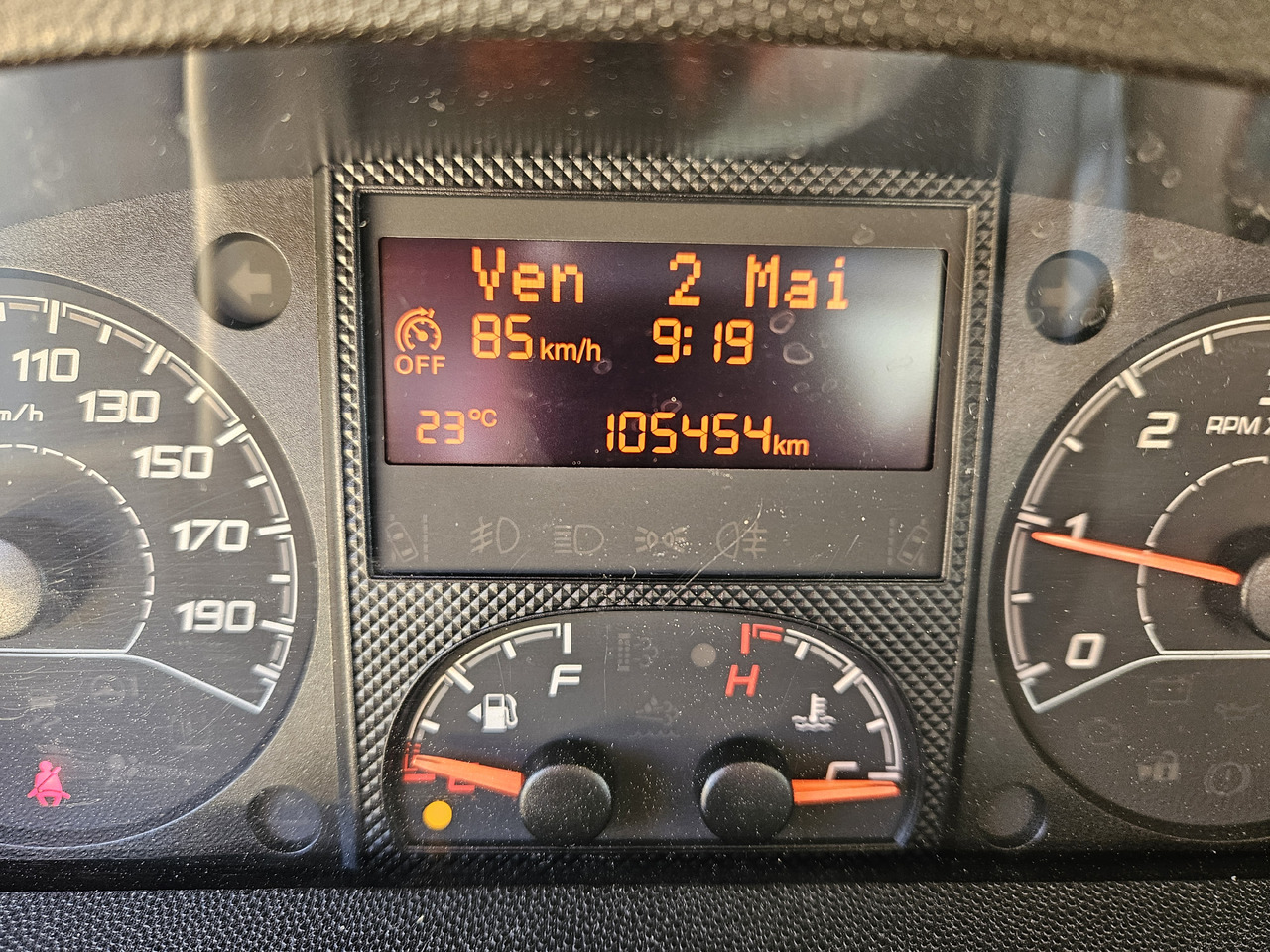 Citroen Jumper Control FT 350 L3H2 2.2 Blue HDI S&S 140 - فان: صور 3 Citroen Jumper Control FT 350 L3H2 2.2 Blue HDI S&S 140 - فان: صور 3