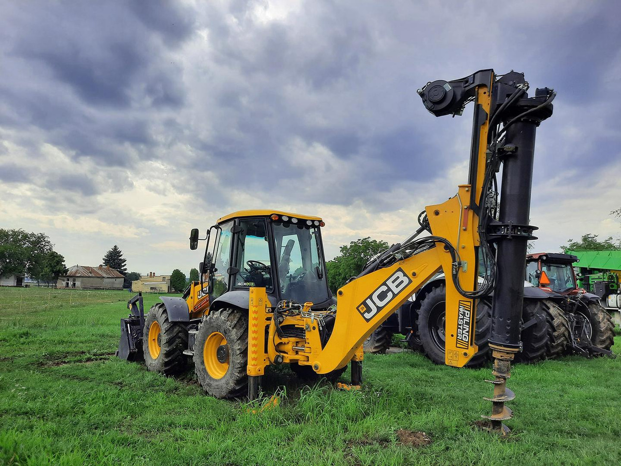 JCB 4CX, Vrtná súprava, Traktobager - حفار متعدد الاستخدام: صور 5 JCB 4CX, Vrtná súprava, Traktobager - حفار متعدد الاستخدام: صور 5
