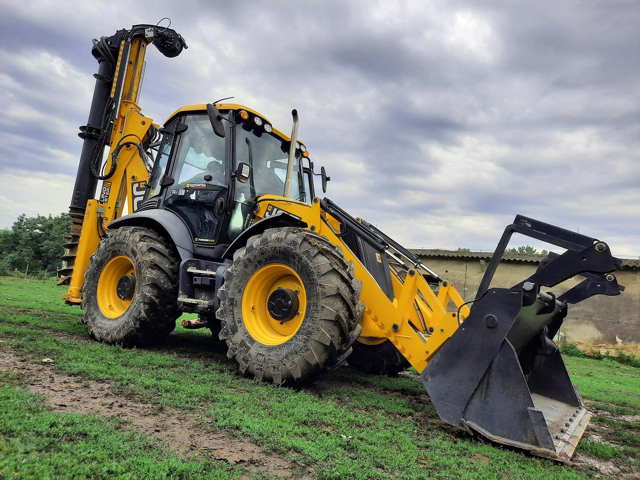 JCB 4CX, Vrtná súprava, Traktobager - حفار متعدد الاستخدام: صور 4 JCB 4CX, Vrtná súprava, Traktobager - حفار متعدد الاستخدام: صور 4