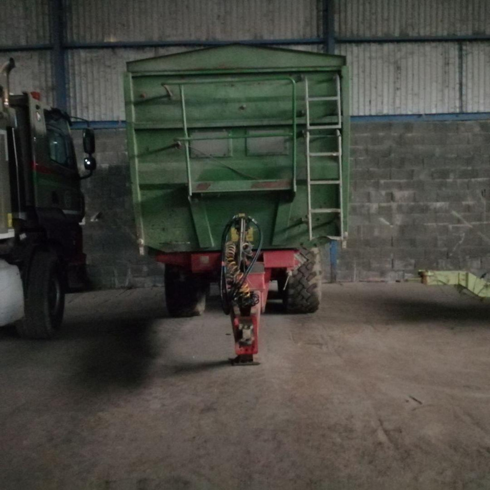 Pronar T, Traktorový náves, 669/1 - قلابة مقطورة الزراعية: صور 4 Pronar T, Traktorový náves, 669/1 - قلابة مقطورة الزراعية: صور 4