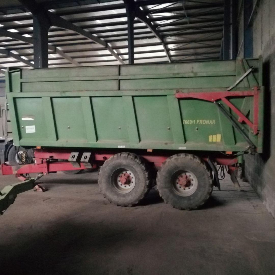 Pronar T, Traktorový náves, 669/1 - قلابة مقطورة الزراعية: صور 1 Pronar T, Traktorový náves, 669/1 - قلابة مقطورة الزراعية: صور 1