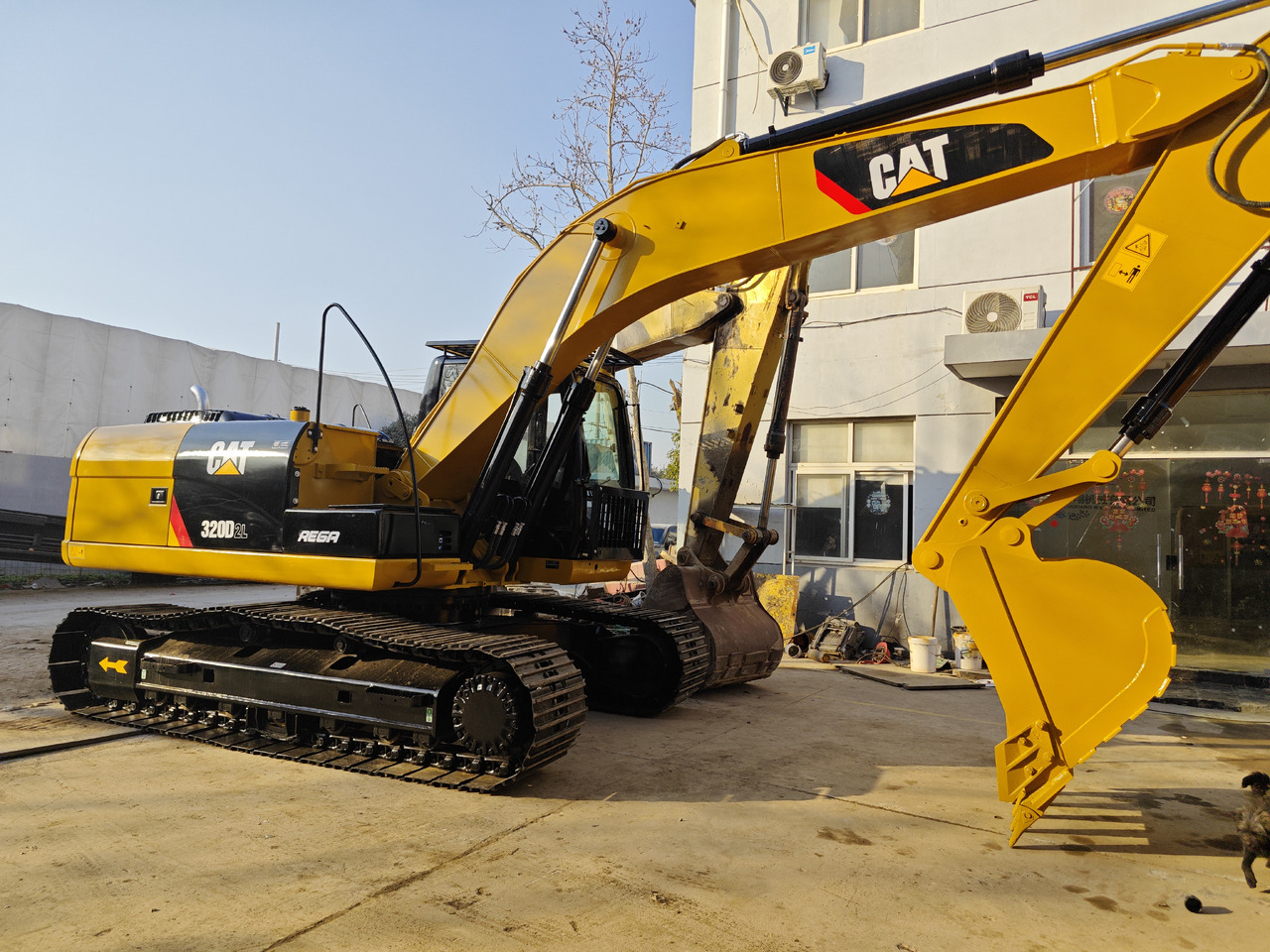 حفارات زحافة CATERPILLAR 320D: صور 6