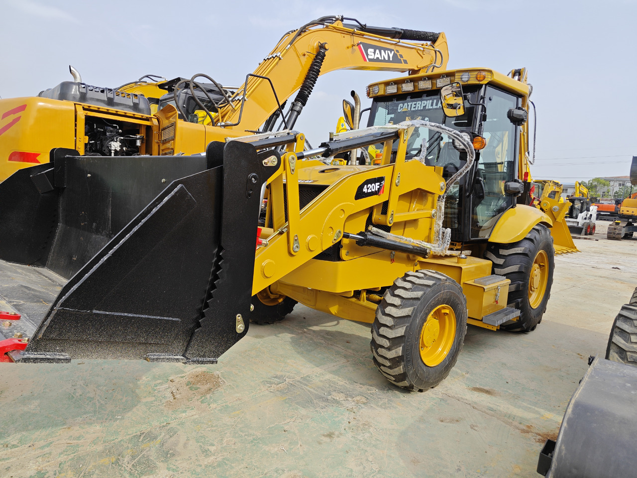 CATERPILLAR 428F backhoe loader - حفار متعدد الاستخدام: صور 5 CATERPILLAR 428F backhoe loader - حفار متعدد الاستخدام: صور 5