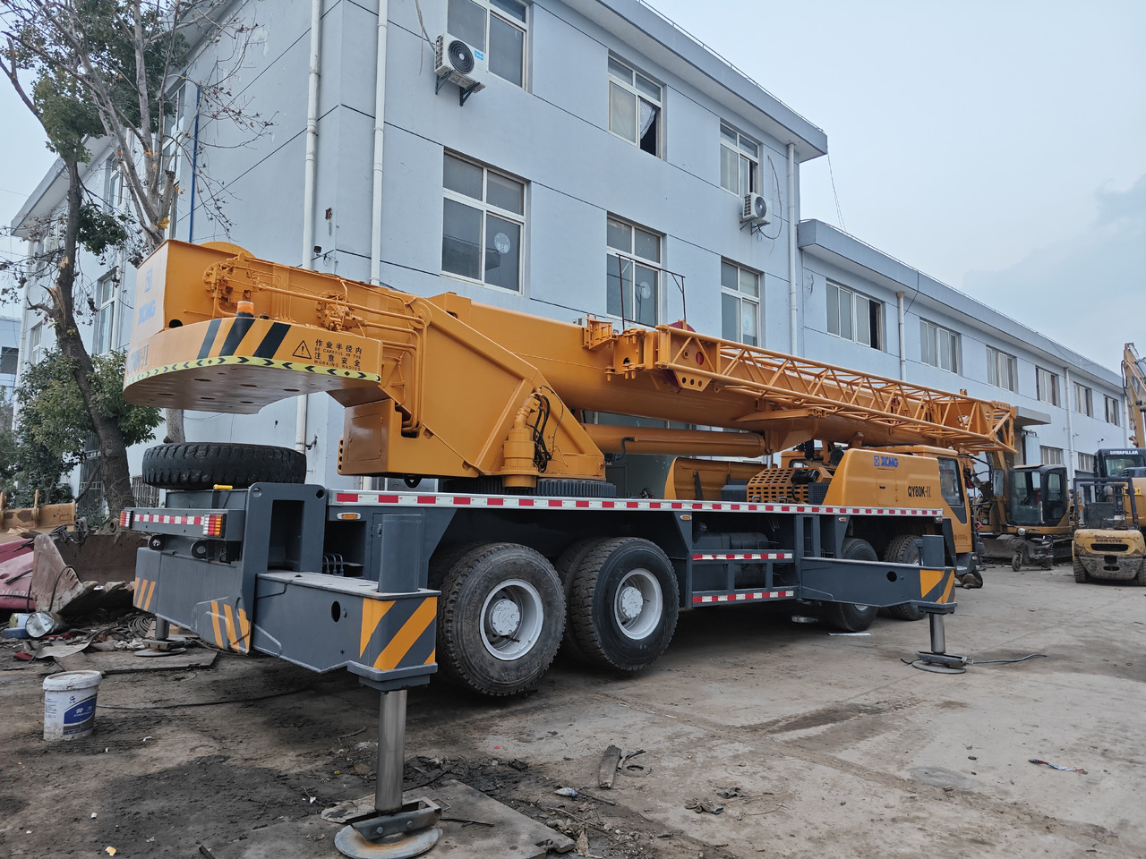 XCMG QY80K 80T TRUCK CRANE - موبايل كرين: صور 4 XCMG QY80K 80T TRUCK CRANE - موبايل كرين: صور 4