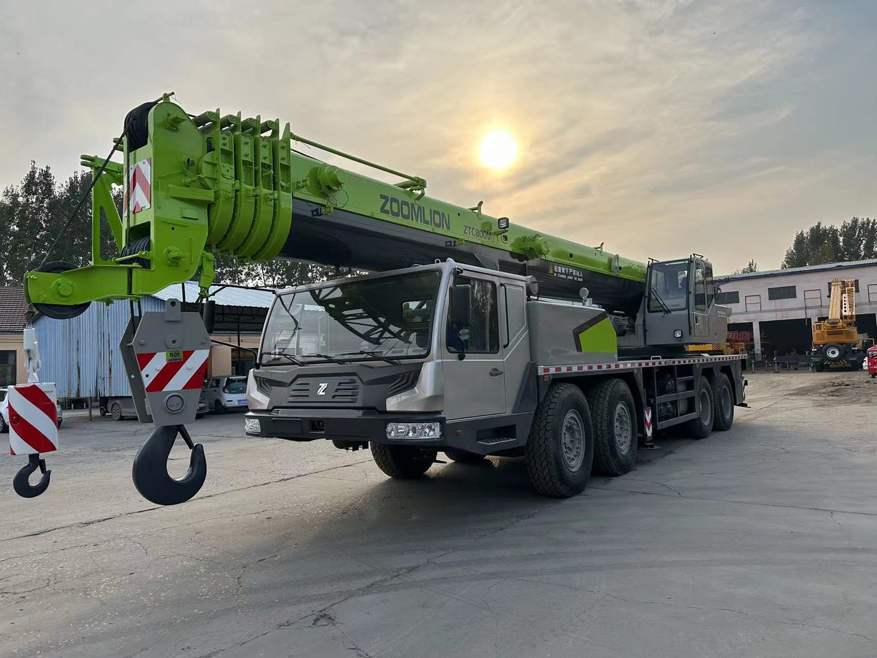 Zoomlion ZTC800V Used 80ton trcuk crane - موبايل كرين: صور 4 Zoomlion ZTC800V Used 80ton trcuk crane - موبايل كرين: صور 4