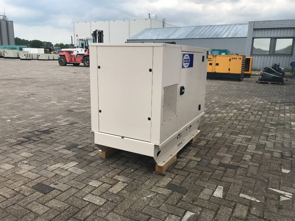 FG Wilson P16-1 - 16 kVA Genset - DPX-16001 - مجموعة المولدات: صور 2 FG Wilson P16-1 - 16 kVA Genset - DPX-16001 - مجموعة المولدات: صور 2