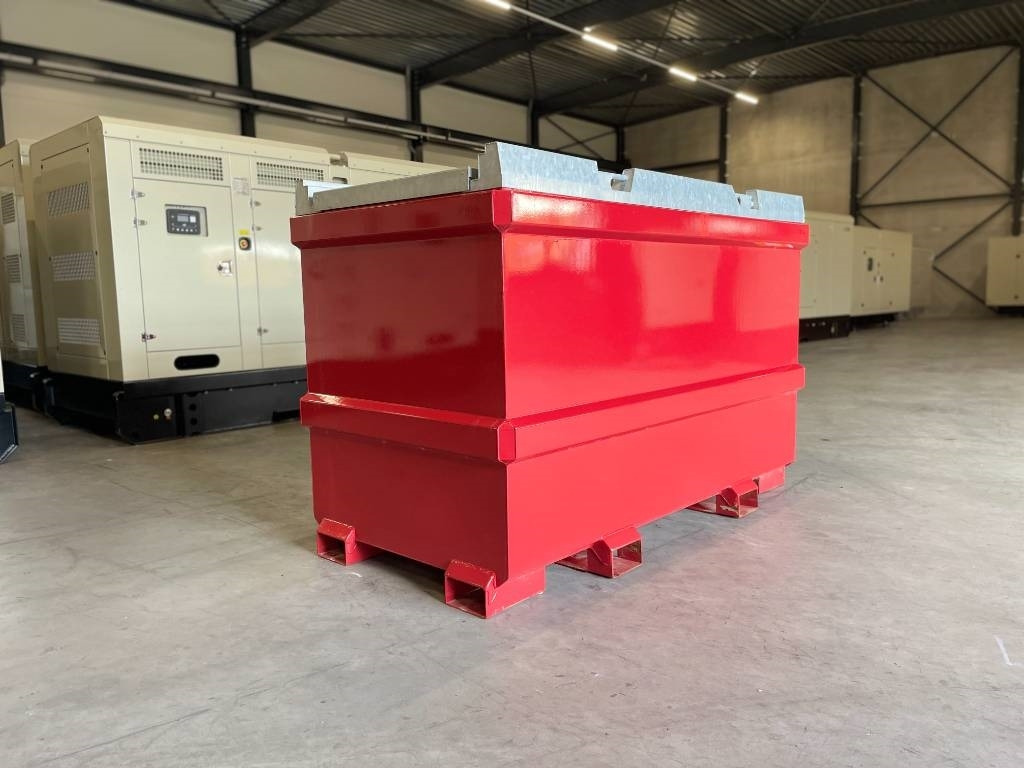 New Diesel Fuel Tank 2.200 Liter - DPX-31023 - خزان تخزين: صور 2 New Diesel Fuel Tank 2.200 Liter - DPX-31023 - خزان تخزين: صور 2