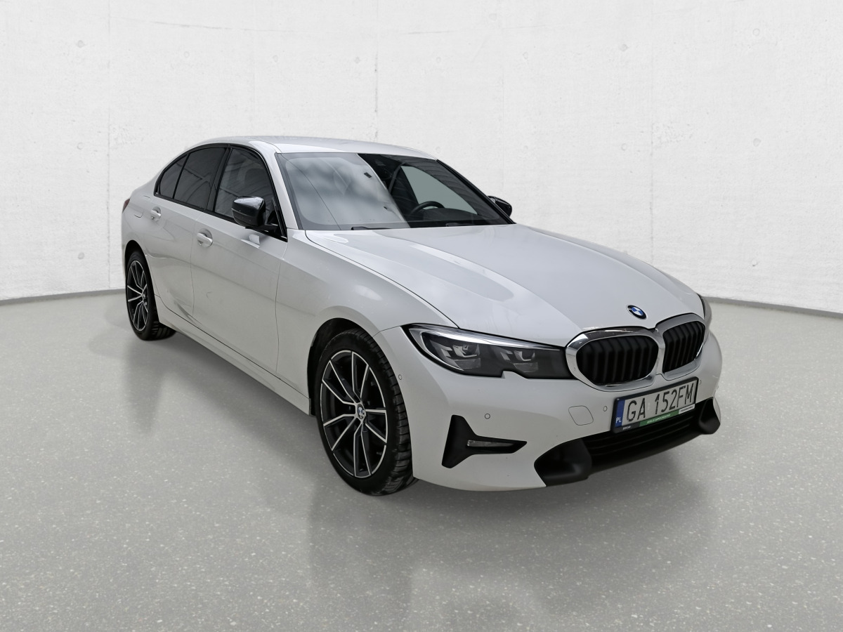 BMW 320I XDRIVE SEDAN - سيارة: صور 1 BMW 320I XDRIVE SEDAN - سيارة: صور 1