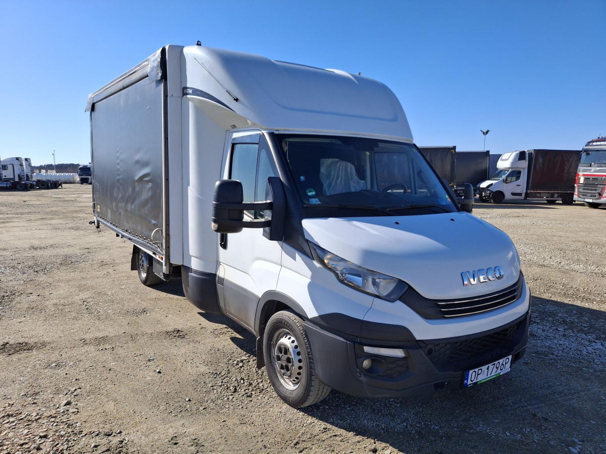 IVECO 35S18 PLANDEKA - الشاحنات الصغيرة ستائر: صور 1 IVECO 35S18 PLANDEKA - الشاحنات الصغيرة ستائر: صور 1