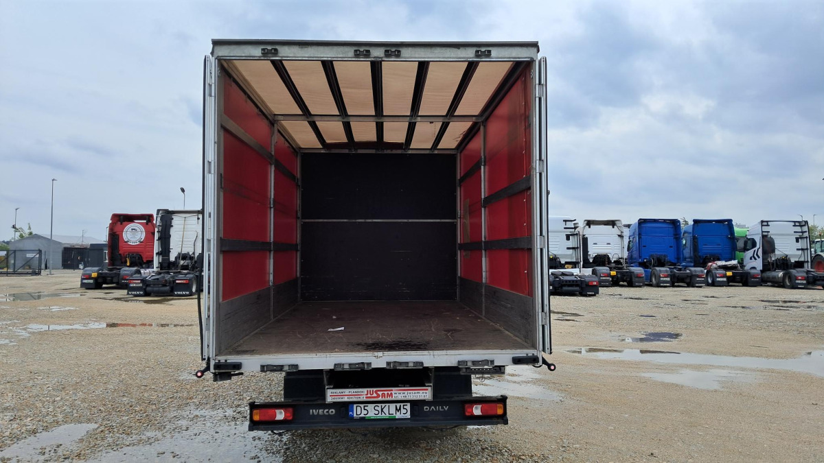 IVECO 50C18 PLANDEKA - الشاحنات الصغيرة ستائر: صور 4 IVECO 50C18 PLANDEKA - الشاحنات الصغيرة ستائر: صور 4