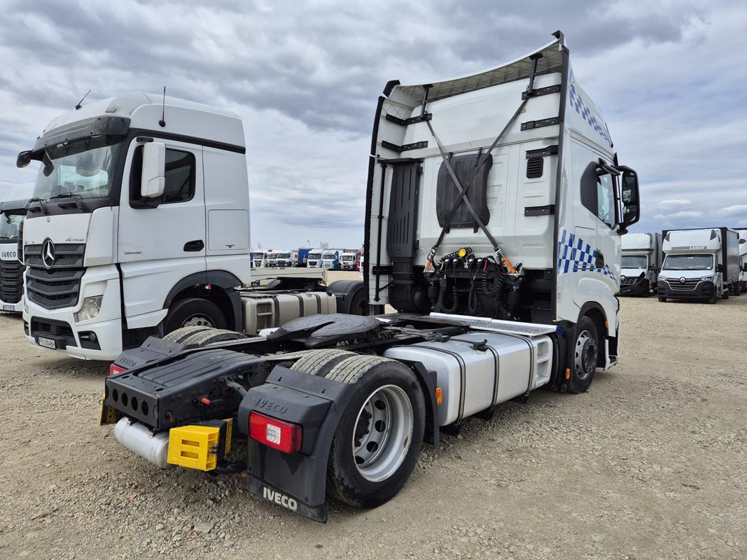 IVECO AS440ST/FP LT CIĄGNIK SIODŁOWY - شاحنة جرار: صور 5 IVECO AS440ST/FP LT CIĄGNIK SIODŁOWY - شاحنة جرار: صور 5