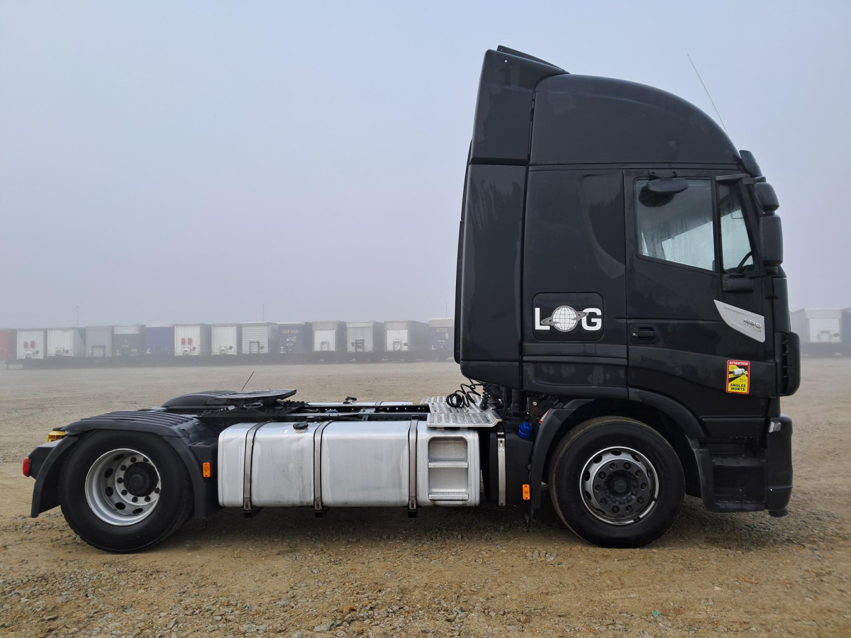 IVECO AS440T/P CIĄGNIK SIODŁOWY - شاحنة جرار: صور 4 IVECO AS440T/P CIĄGNIK SIODŁOWY - شاحنة جرار: صور 4