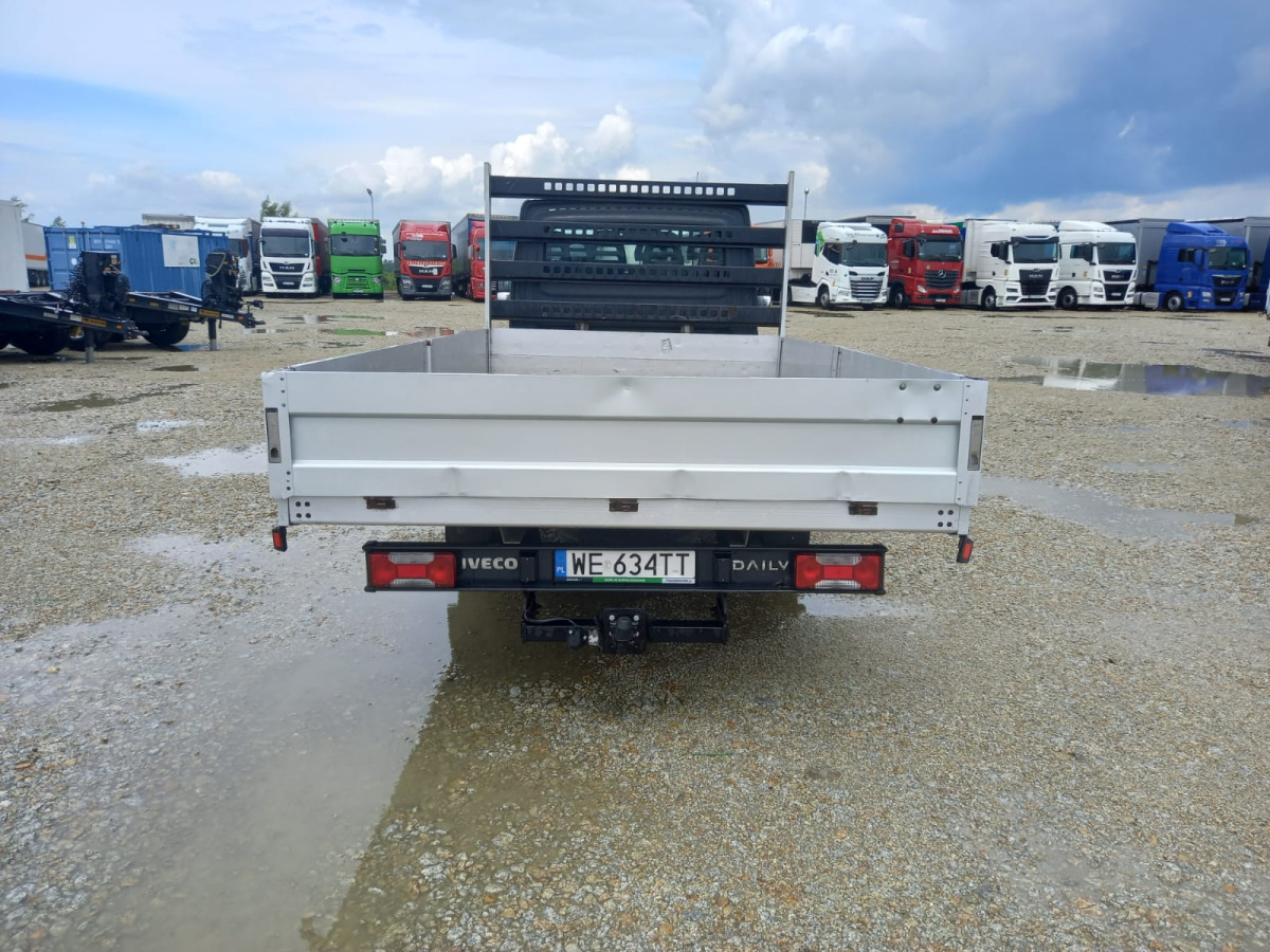 IVECO DAILY 35S15 DOKA - الشاحنات الصغيرة كابينة مزدوجة: صور 4 IVECO DAILY 35S15 DOKA - الشاحنات الصغيرة كابينة مزدوجة: صور 4