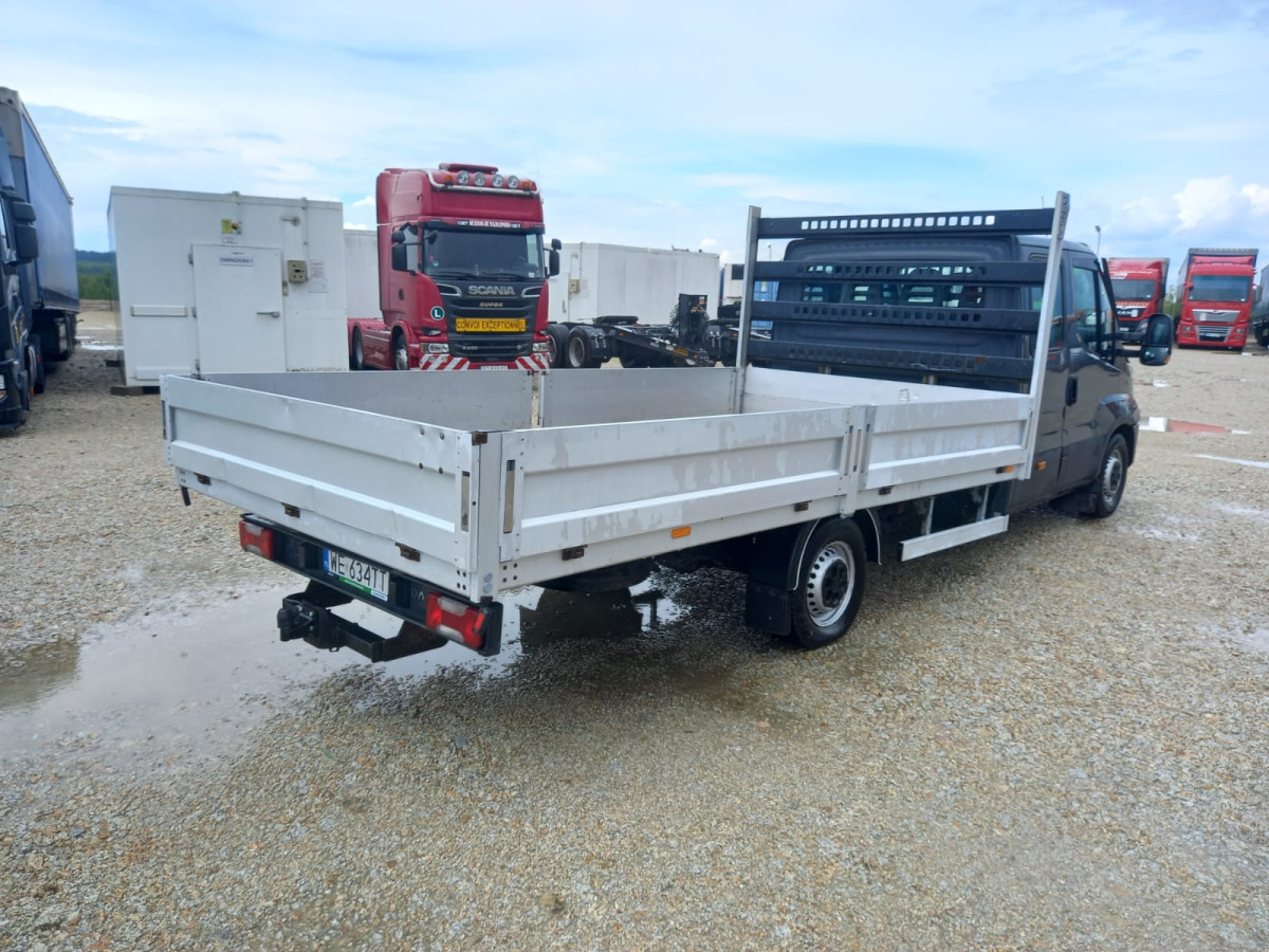 IVECO DAILY 35S15 DOKA - الشاحنات الصغيرة كابينة مزدوجة: صور 5 IVECO DAILY 35S15 DOKA - الشاحنات الصغيرة كابينة مزدوجة: صور 5