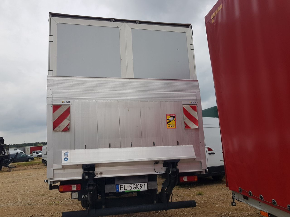 IVECO DAILY PLANDEKA Z WINDĄ - الشاحنات الصغيرة ستائر: صور 5 IVECO DAILY PLANDEKA Z WINDĄ - الشاحنات الصغيرة ستائر: صور 5