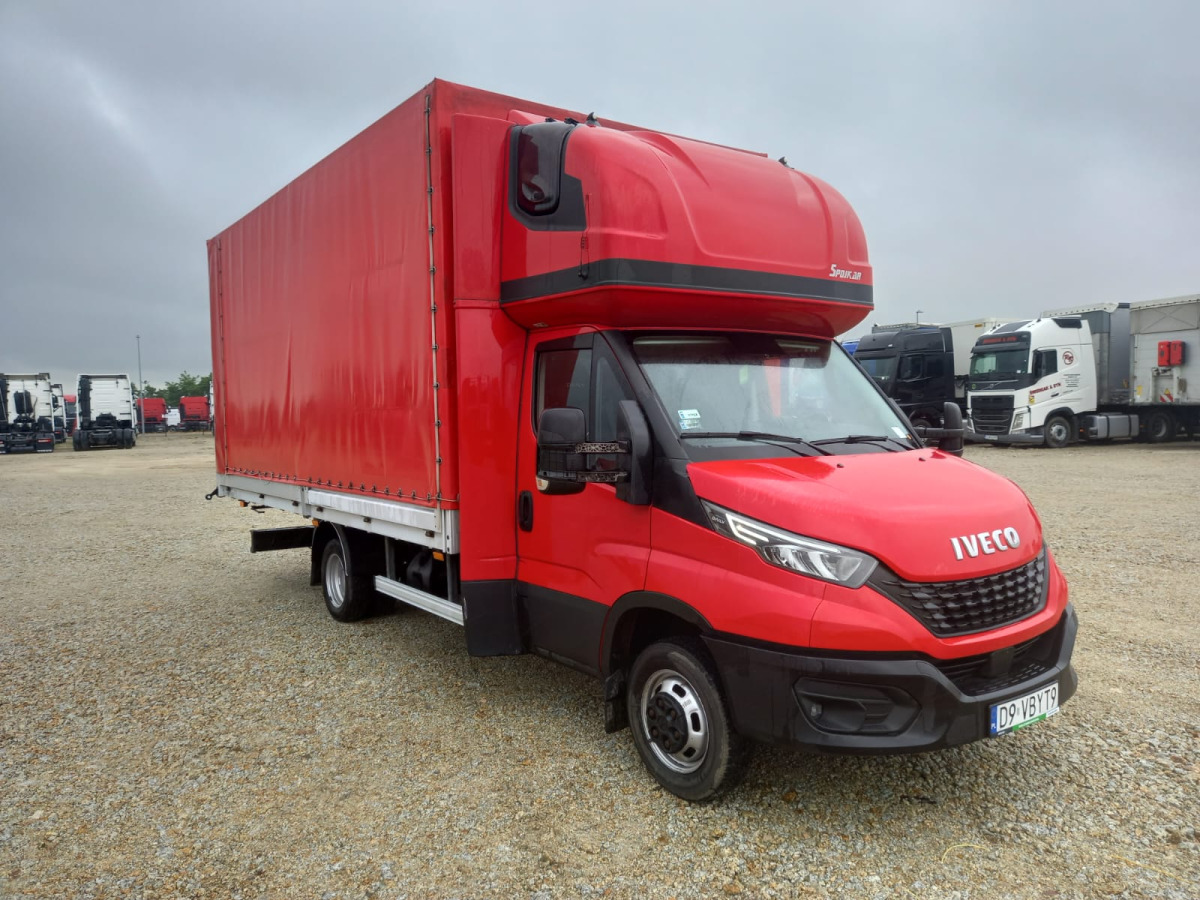 IVECO/JUSAM STANISŁAWJURKOWSKI 50C18/JU06 PLANDEKA - الشاحنات الصغيرة ستائر: صور 1 IVECO/JUSAM STANISŁAWJURKOWSKI 50C18/JU06 PLANDEKA - الشاحنات الصغيرة ستائر: صور 1