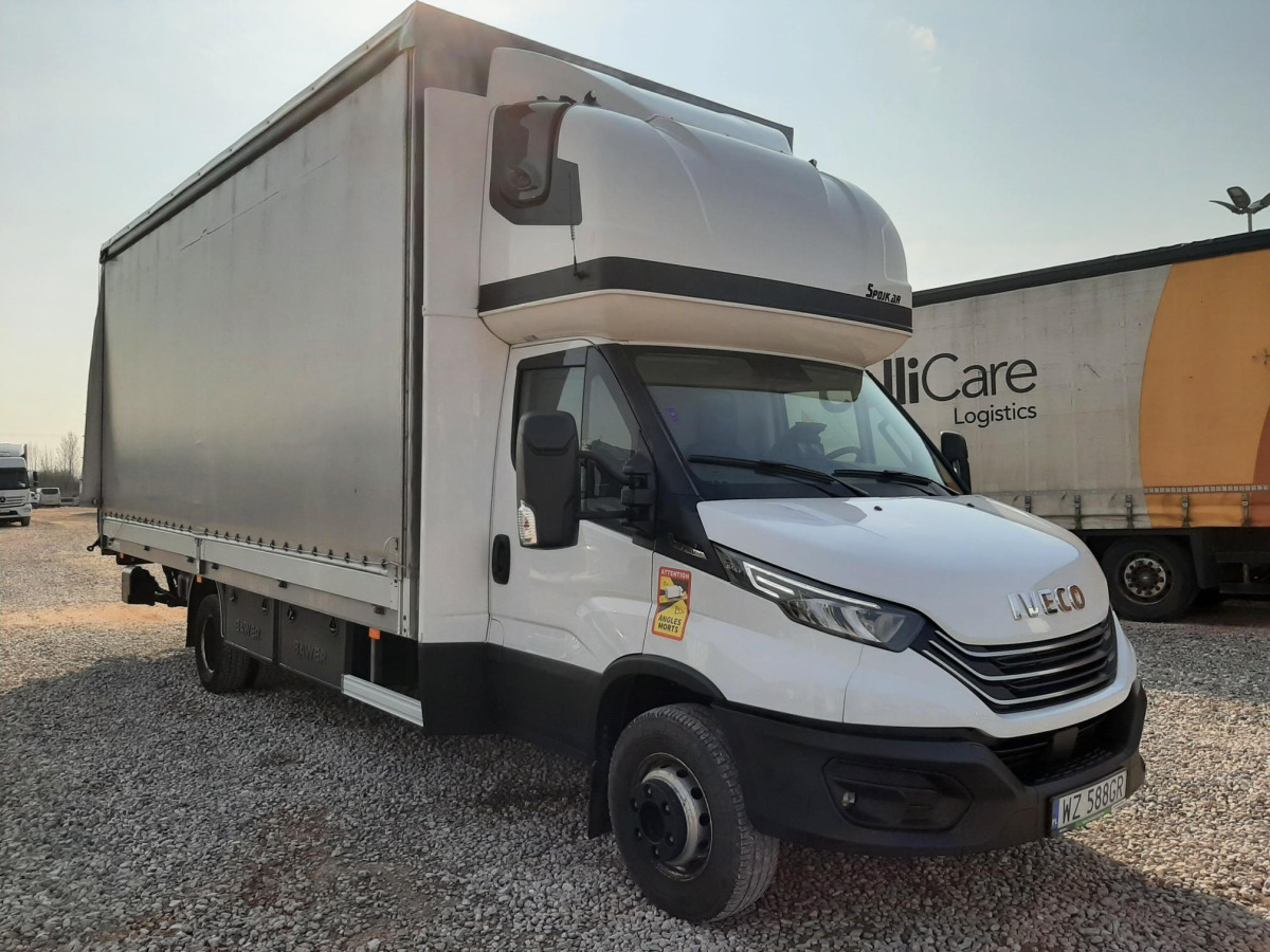 IVECO/JUSAM STANISŁAWJURKOWSKI 70C18/JU06 PLANDEKA Z WINDĄ - الشاحنات الصغيرة ستائر: صور 1 IVECO/JUSAM STANISŁAWJURKOWSKI 70C18/JU06 PLANDEKA Z WINDĄ - الشاحنات الصغيرة ستائر: صور 1