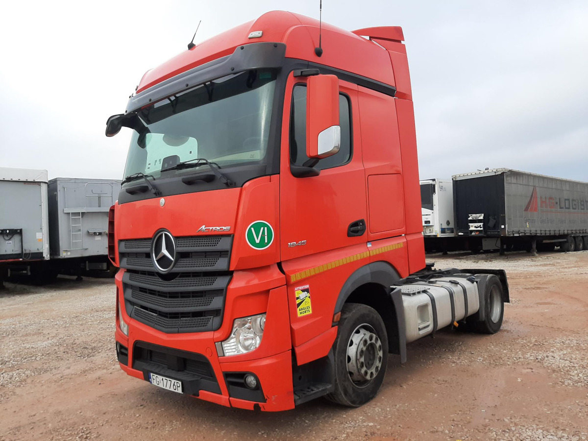 MERCEDES BENZ ACTROS CIĄGNIK SIODŁOWY - شاحنة جرار: صور 3 MERCEDES BENZ ACTROS CIĄGNIK SIODŁOWY - شاحنة جرار: صور 3