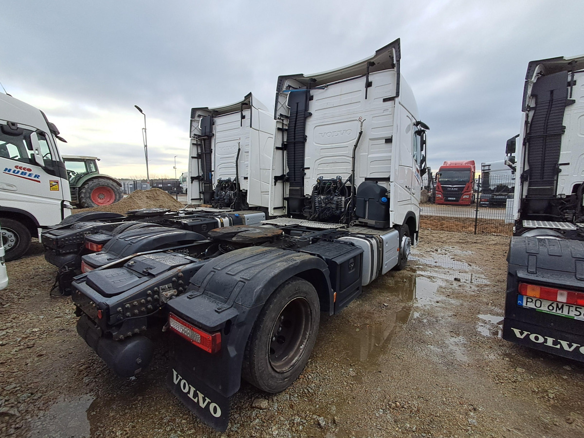 VOLVO FH 460 CIĄGNIK SIODŁOWY - شاحنة جرار: صور 5 VOLVO FH 460 CIĄGNIK SIODŁOWY - شاحنة جرار: صور 5