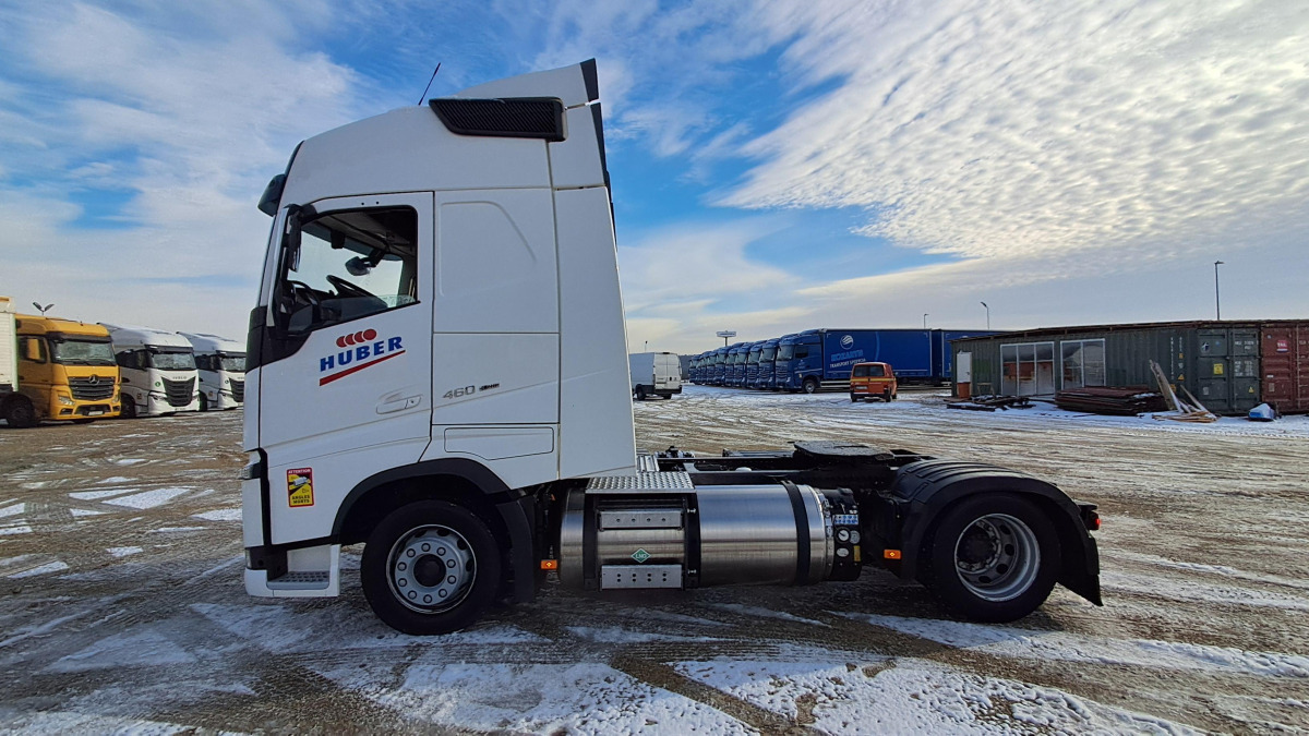 VOLVO FH 460 CIĄGNIK SIODŁOWY - شاحنة جرار: صور 4 VOLVO FH 460 CIĄGNIK SIODŁOWY - شاحنة جرار: صور 4