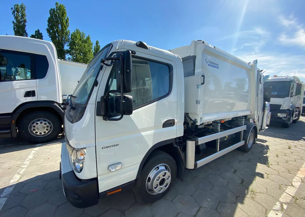 FUSO Canter 9C18 Śmieciarka - شاحنة القمامة: صور 5 FUSO Canter 9C18 Śmieciarka - شاحنة القمامة: صور 5