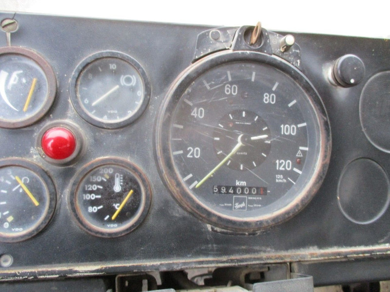 Interior photo 1: الشاسيه شاحنة Iveco Magirus 170D 15, 4x4, V6 , Manual , Spring Susp.