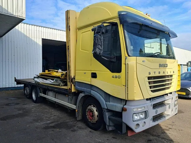 Iveco Stralis 430 , 6x2 , Manual Gearbox , Euro 3 - شاحنة ستارة: صور 4 Iveco Stralis 430 , 6x2 , Manual Gearbox , Euro 3 - شاحنة ستارة: صور 4