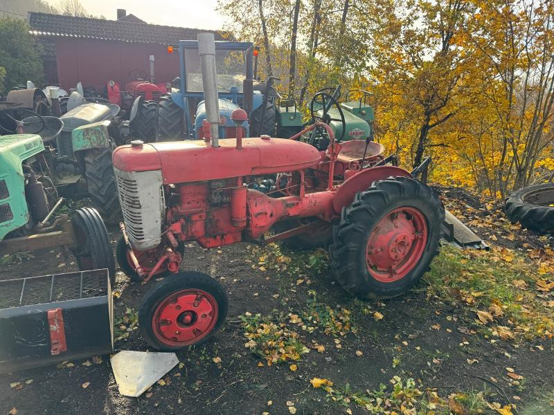 1939 Farmall A - Enplogs rad traktor. - جرار: صور 2 1939 Farmall A - Enplogs rad traktor. - جرار: صور 2