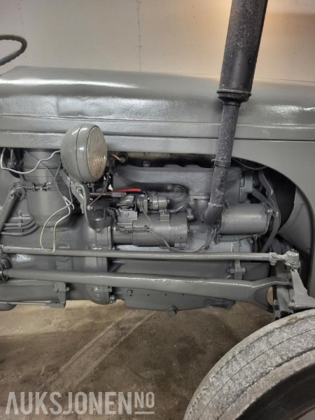 1954 Gråtass traktor - جرار: صور 4 1954 Gråtass traktor - جرار: صور 4