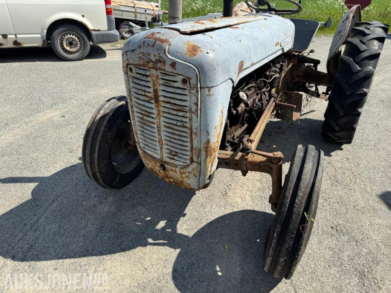1959 Ferguson 35 Gullfisk - جرار: صور 2 1959 Ferguson 35 Gullfisk - جرار: صور 2
