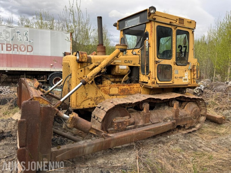1979 Cat D6D bulldoser - معدات البناء: صور 1 1979 Cat D6D bulldoser - معدات البناء: صور 1