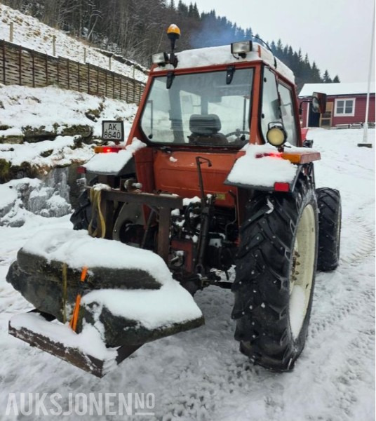 1986 Fiat 80-90 MVA FRI TRAKTOR MED FRONSKUFFE OG TRIMA FRONTLASTER - جرار: صور 5 1986 Fiat 80-90 MVA FRI TRAKTOR MED FRONSKUFFE OG TRIMA FRONTLASTER - جرار: صور 5