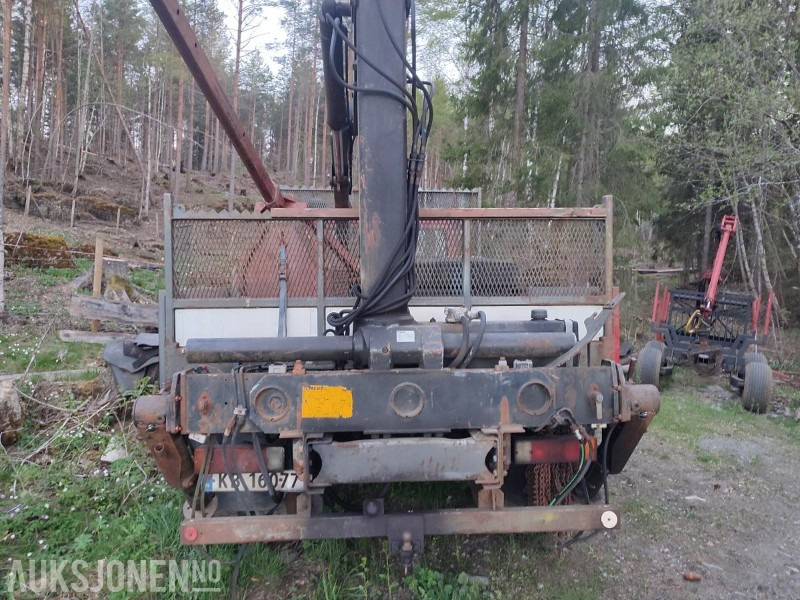 1986 Volvo FL616 4x2 Lastebil med kran Mannskapskurv Vinterdekk REPARASJONSOBJEKT - شاحنة كرين: صور 5 1986 Volvo FL616 4x2 Lastebil med kran Mannskapskurv Vinterdekk REPARASJONSOBJEKT - شاحنة كرين: صور 5