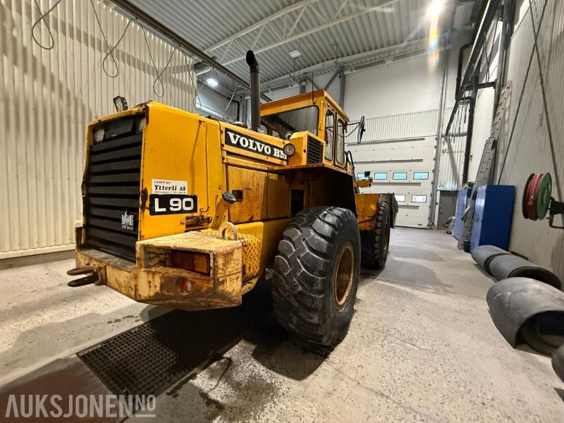 1986 Volvo L90 Hjullaster med skuffe - اللودر بعجل: صور 5 1986 Volvo L90 Hjullaster med skuffe - اللودر بعجل: صور 5