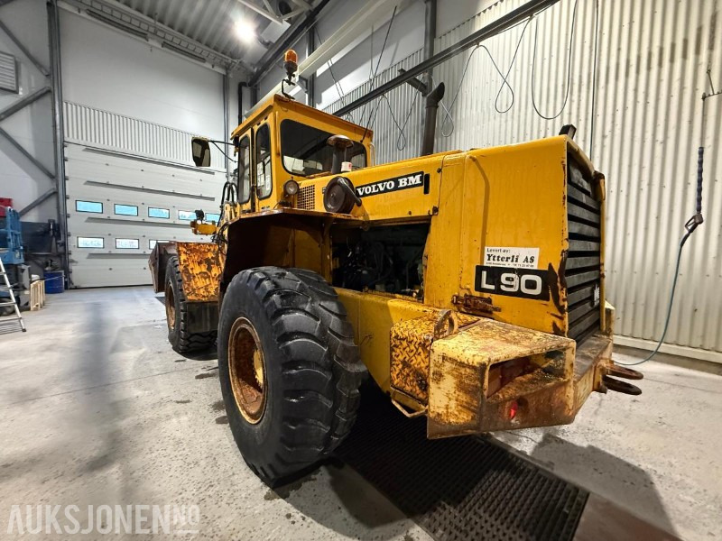 1986 Volvo L90 Hjullaster med skuffe - اللودر بعجل: صور 3 1986 Volvo L90 Hjullaster med skuffe - اللودر بعجل: صور 3