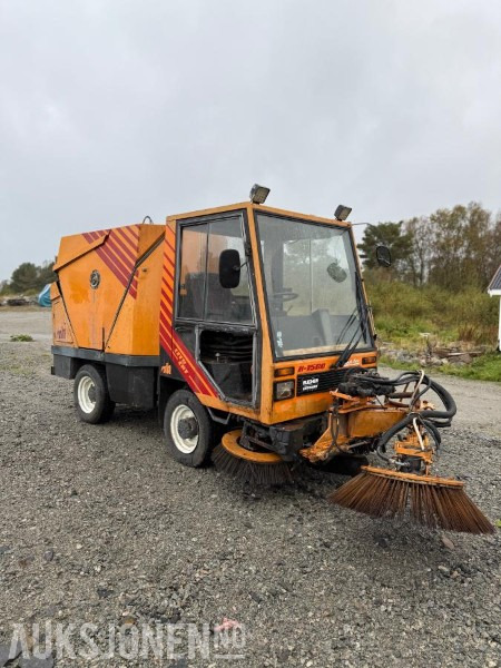 1987 Bucher CityCat k-1500 kostebil - معدات البناء: صور 5 1987 Bucher CityCat k-1500 kostebil - معدات البناء: صور 5