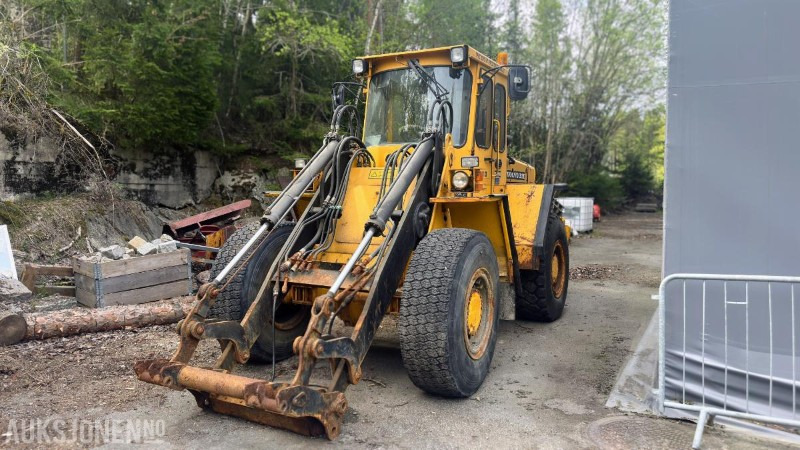 1988 Volvo L70 Hjullaster - اللودر بعجل: صور 1 1988 Volvo L70 Hjullaster - اللودر بعجل: صور 1