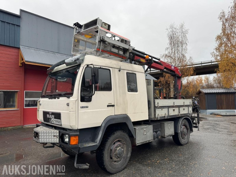 1997 MAN 8.224 LAEC 4x4 linjebil med kran og selvnivellerende mannskapskorg - شاحنة كرين: صور 1 1997 MAN 8.224 LAEC 4x4 linjebil med kran og selvnivellerende mannskapskorg - شاحنة كرين: صور 1