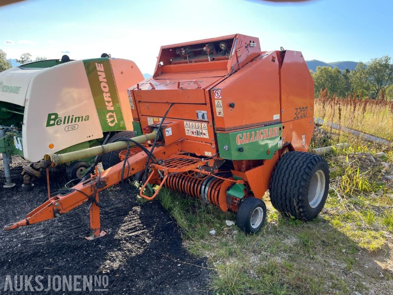 1999 Gallignani 3200 Rundballepresse selges som reparasjons objekt - الآلات والماكينات الزراعية: صور 3 1999 Gallignani 3200 Rundballepresse selges som reparasjons objekt - الآلات والماكينات الزراعية: صور 3