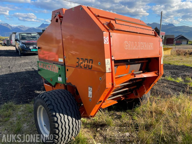 1999 Gallignani 3200 Rundballepresse selges som reparasjons objekt - الآلات والماكينات الزراعية: صور 5 1999 Gallignani 3200 Rundballepresse selges som reparasjons objekt - الآلات والماكينات الزراعية: صور 5