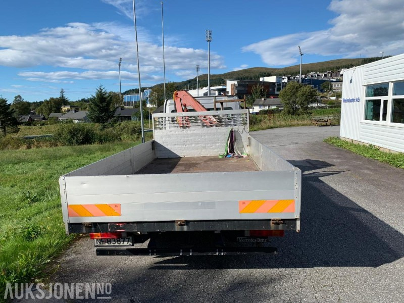 2001 Mercedes-Benz 817L/36AT - 7500 kg - Liten lastebil med kran - شاحنات مسطحة, شاحنة كرين: صور 4 2001 Mercedes-Benz 817L/36AT - 7500 kg - Liten lastebil med kran - شاحنات مسطحة, شاحنة كرين: صور 4